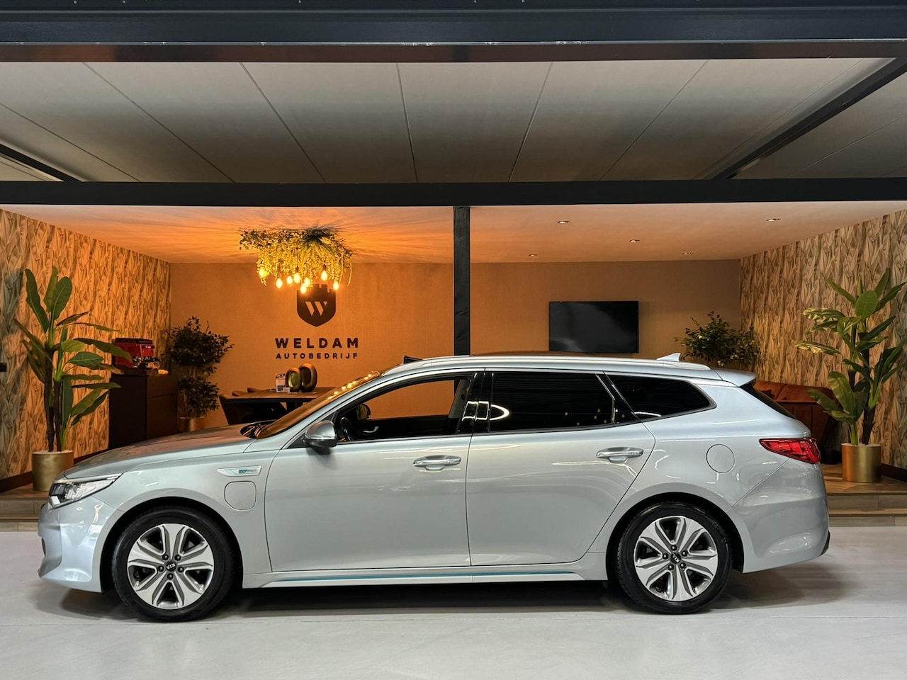 Kia Optima Sportswagon - 2.0 GDI PHEV Business ExecutiveLine Garantie Volledig Optiepakket Rijklaar - AutoWereld.nl