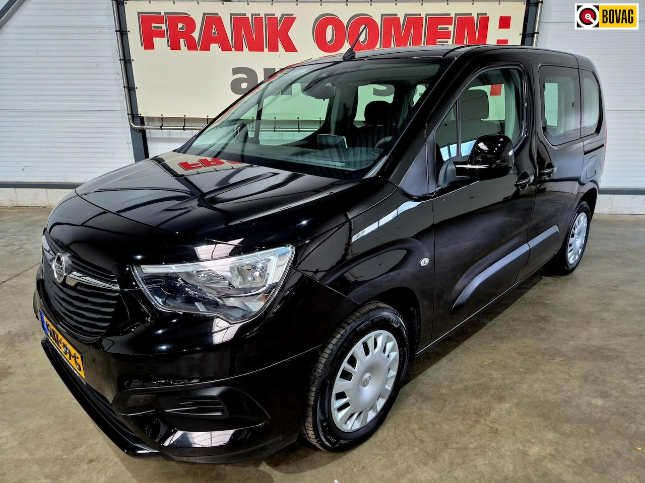 Opel Combo Tour - 1.2 Turbo L1H1 Edition + Navi|Apple|Android|Apple|Bluetooth|Cruise|Airco|PDC|Lane|Rijklaar - AutoWereld.nl