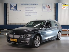 BMW 3-serie Touring - 316i Executive Sport / NAV + XENON + H-LEER + PDC + PLAATJE