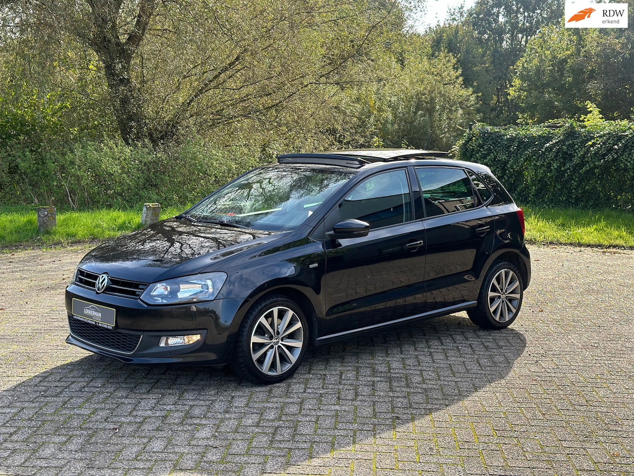 Volkswagen Polo - 1.2 TSI Highline 105PK I PANO I PDC I CLIMA I VOLL ONDERHOUD - AutoWereld.nl