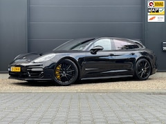 Porsche Panamera Sport Turismo - 4.0 Turbo S E-Hybrid | 680pk | Org NL 1e Eig | BTW | Carbon | ACC | Sportuitlaat zwart