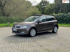 Volkswagen Polo - 1.2 High Line PANO i TREKHAAK I LAGE KM I CRUISE I PDC