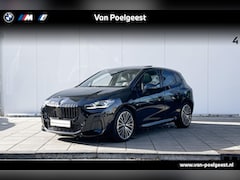 BMW 2-serie Active Tourer - 220i M-Sport / Head Up Display / Parking Assistant Plus / Panoramadak / 19" / Comfort Acce