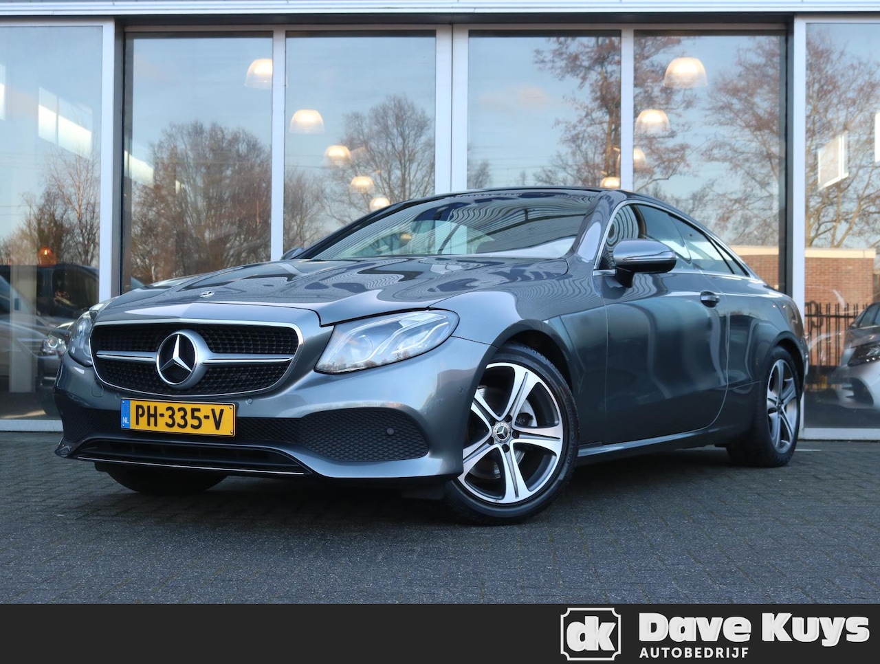 Mercedes-Benz E-klasse Coupé - 200 Premium | Panoramadak | Apple Carplay | Trekhaak - AutoWereld.nl