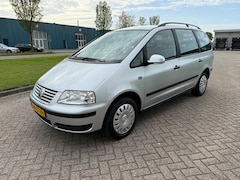 Volkswagen Sharan - 2.0 7 Persoons uitvoering