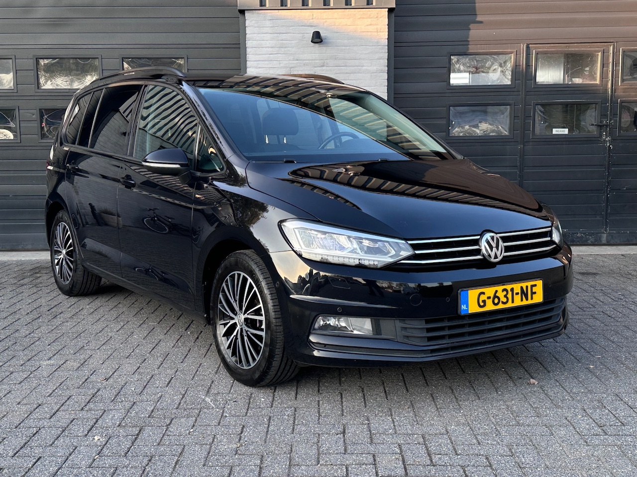 Volkswagen Touran - 1.4 TSI Highline 7p 1.4 TSI Highline 7p, Trekhaak, Led, Stoelverwarming - AutoWereld.nl