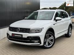 Volkswagen Tiguan - 2.0 TSI 4Motion Highline R-Line Panorama Memory Trekhaak ACC