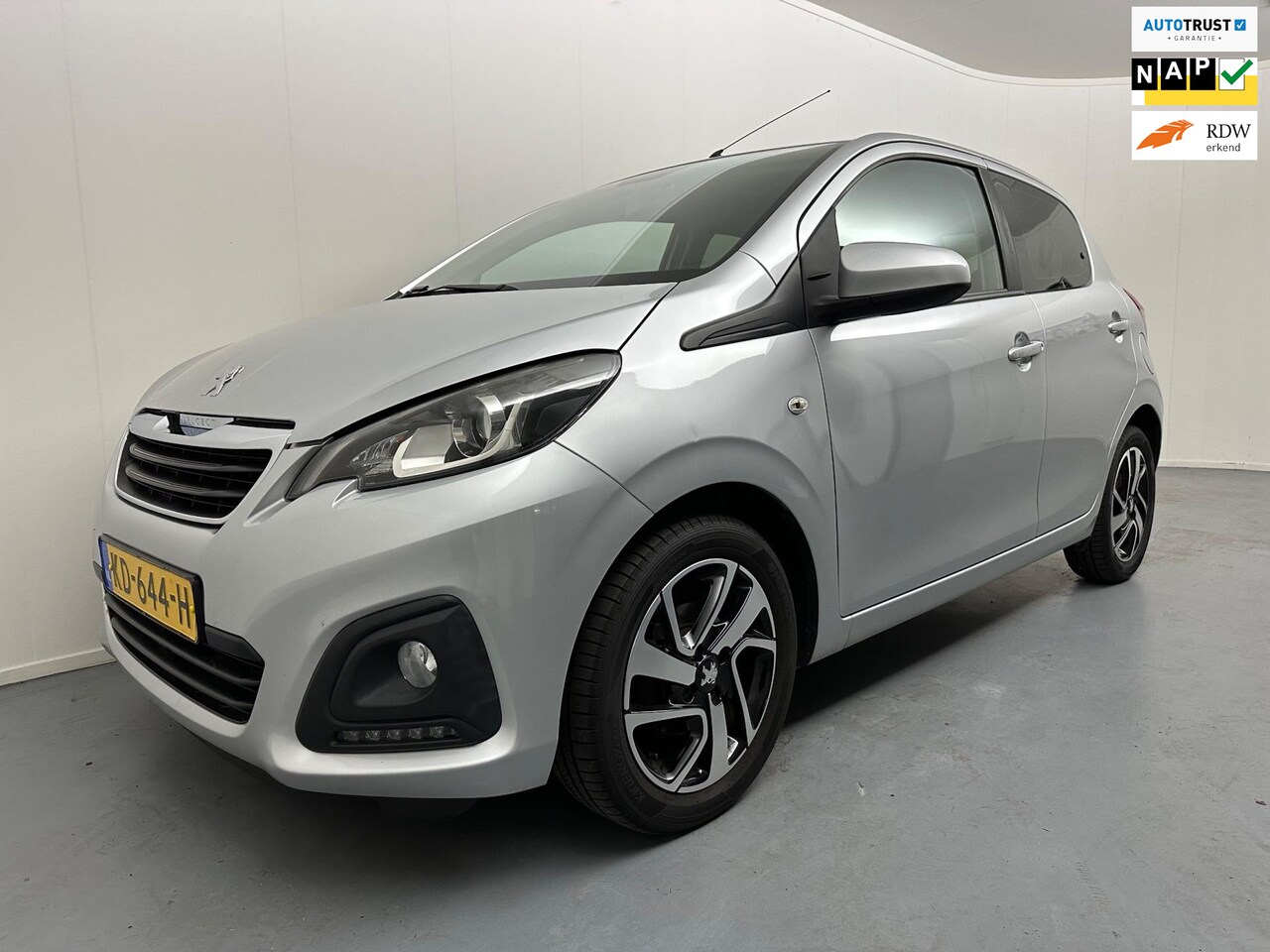 Peugeot 108 - 1.0 e-VTi Active | Airco | 15" Lmv | Led | Nap - AutoWereld.nl