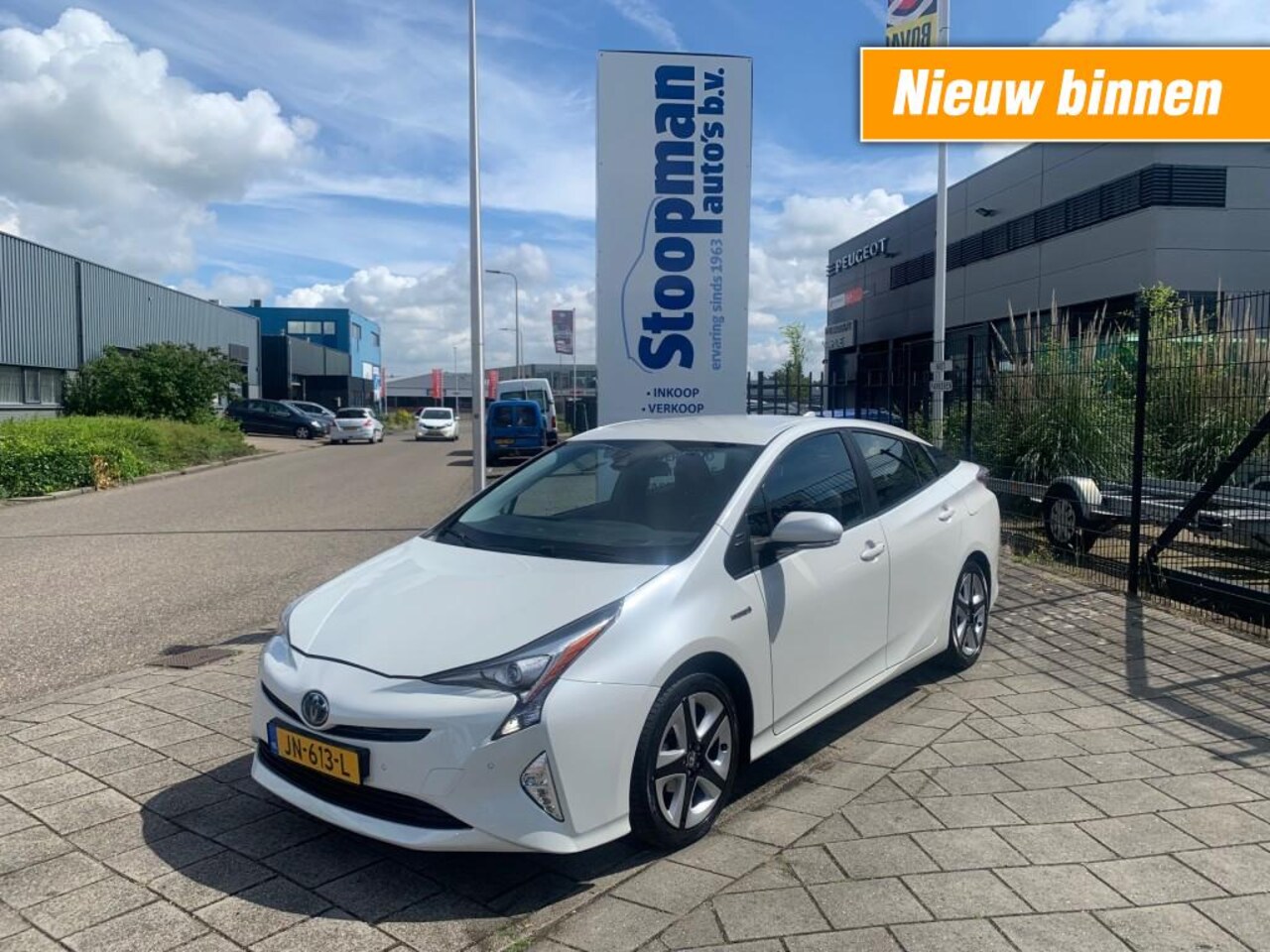 Toyota Prius - 1.8 Dynamic Hybrid Ad.Cruise Clima Navi 102.082km - AutoWereld.nl