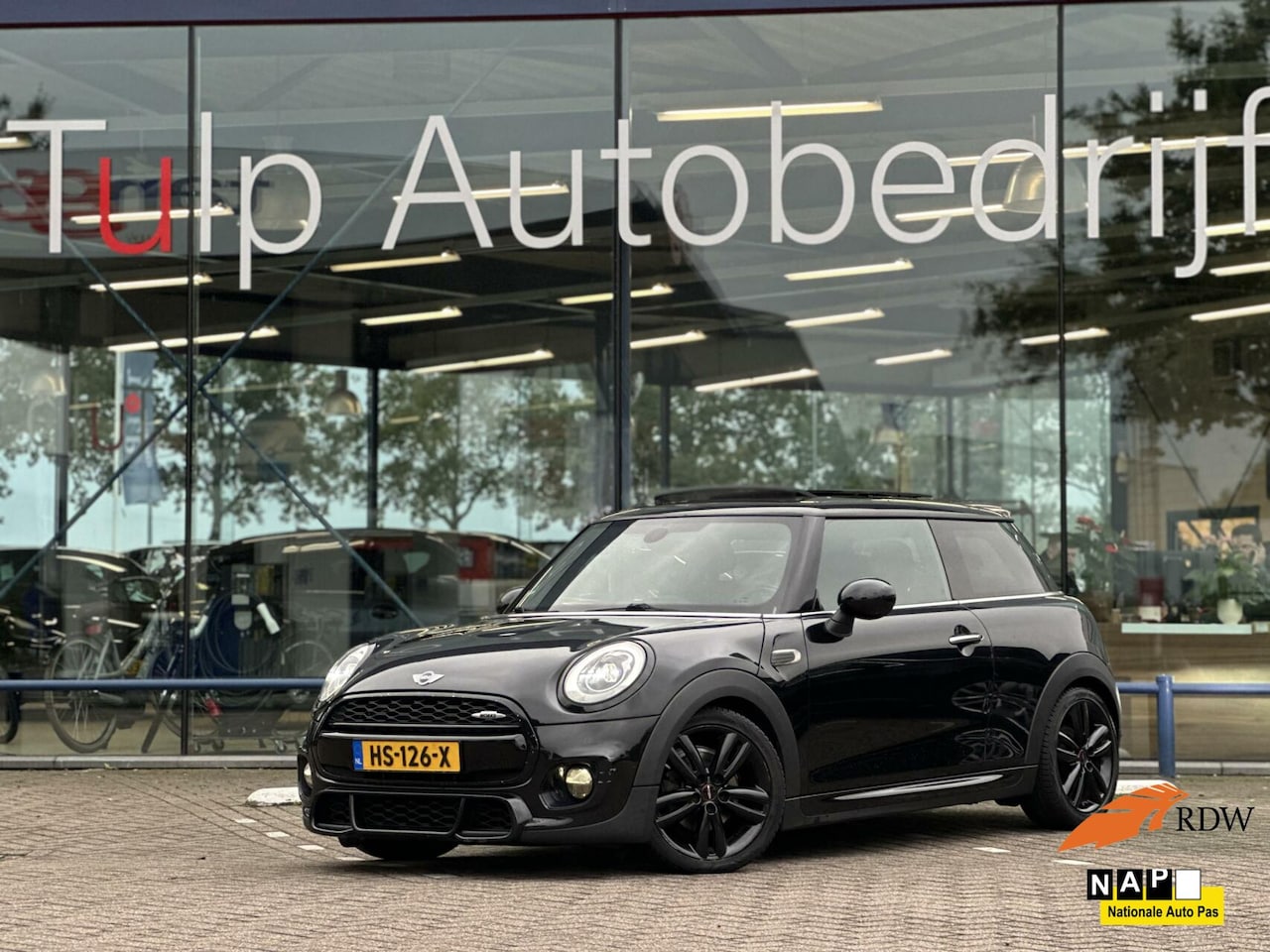 MINI Cooper - Mini 1.5 Chili Business JCW Pakket Panoromadak - AutoWereld.nl