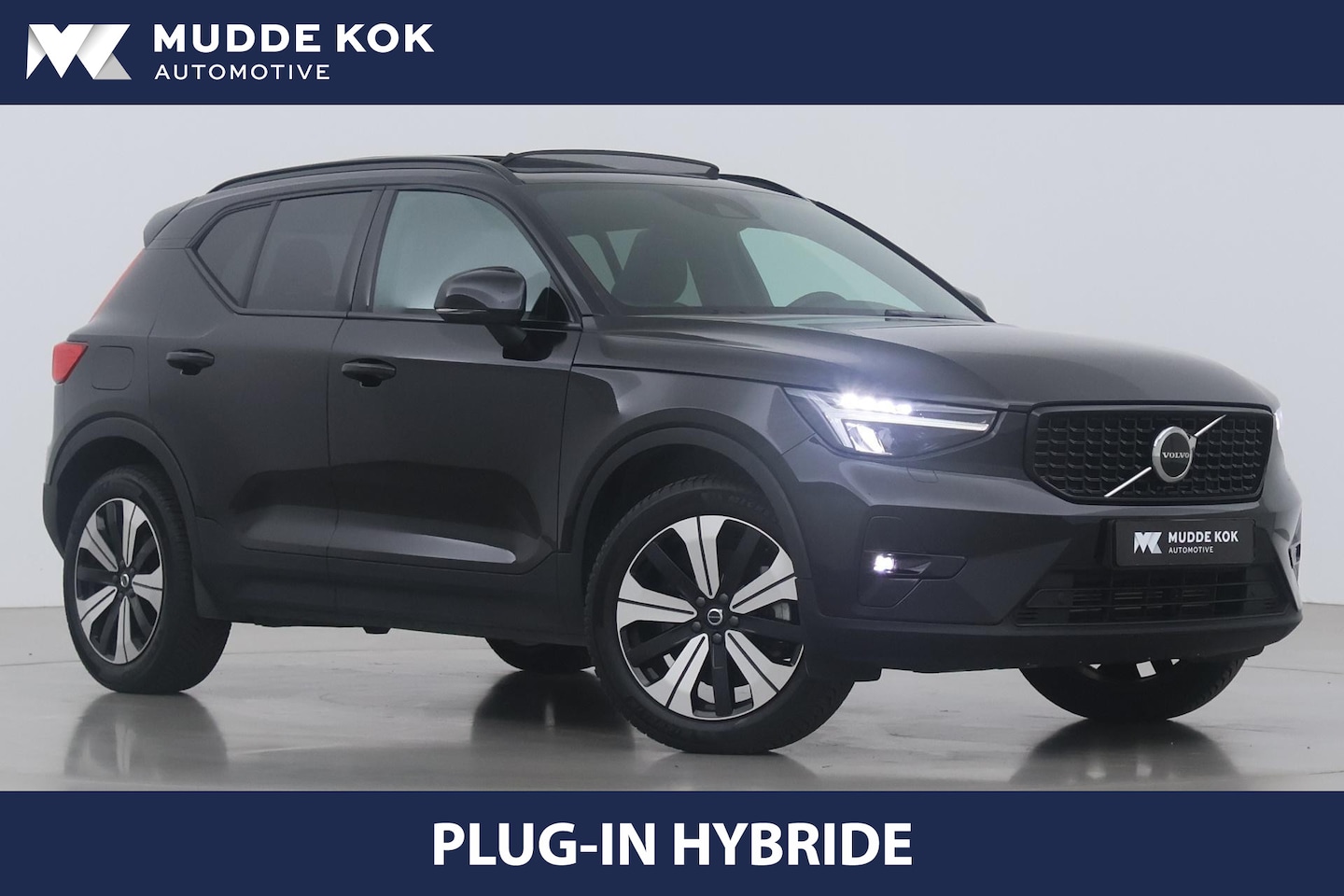 Volvo XC40 - T5 Recharge Plus Dark | Panoramadak | ACC | harman/kardon | Camera | Stoel+Stuurverwarming - AutoWereld.nl