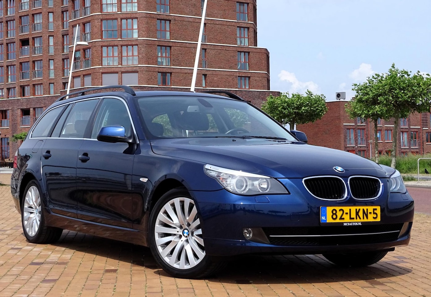 BMW 5-serie Touring - 520i Corporate Edition Leer Navi Pro - AutoWereld.nl