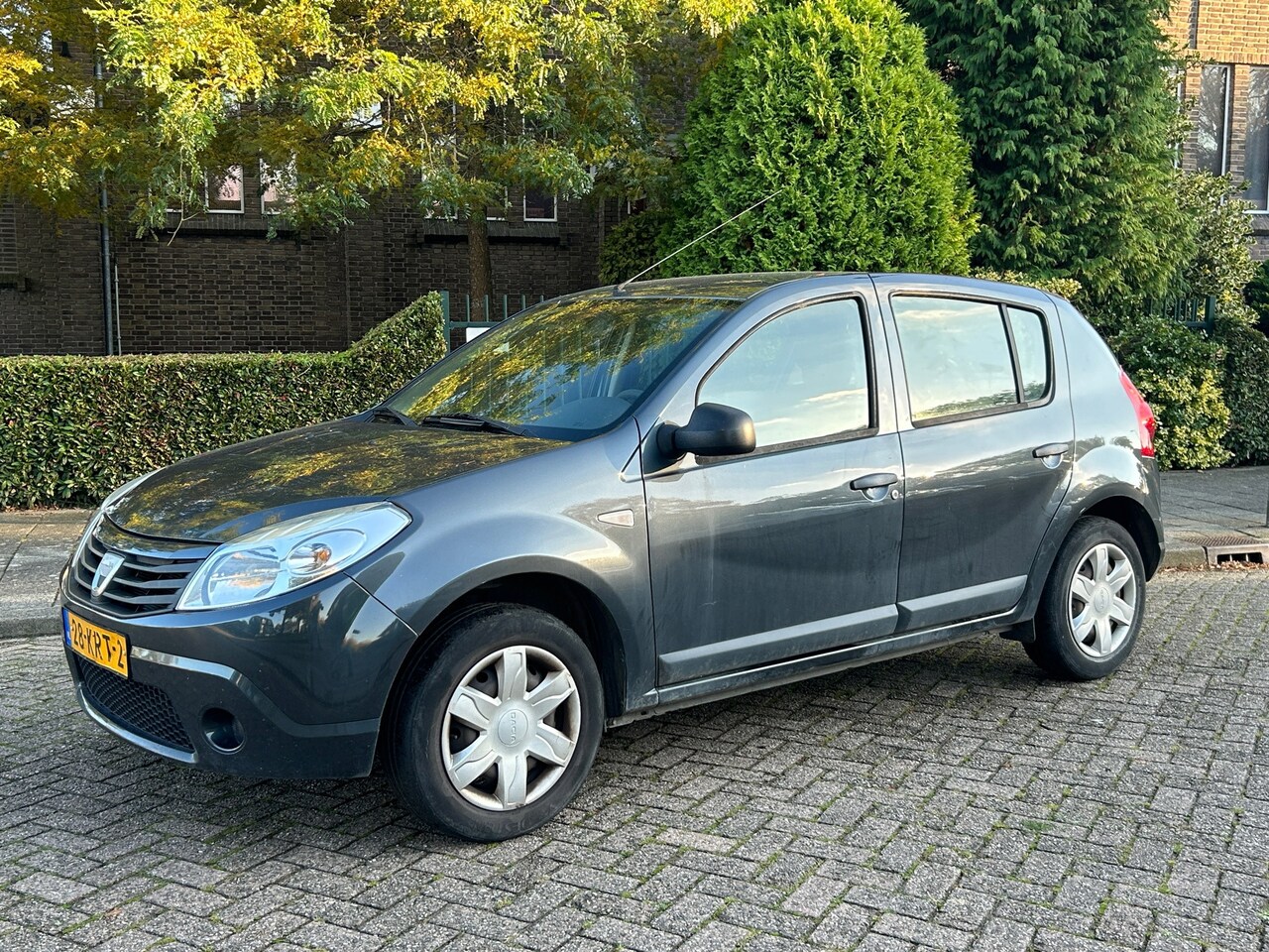 Dacia Sandero - 1.2 Ambiance 2010 meeneemprijs/ export/ auto met werk! - AutoWereld.nl