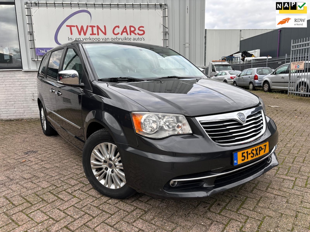 Lancia Voyager - 2.8 Multijet Gold 7prs automaat leer navi - AutoWereld.nl