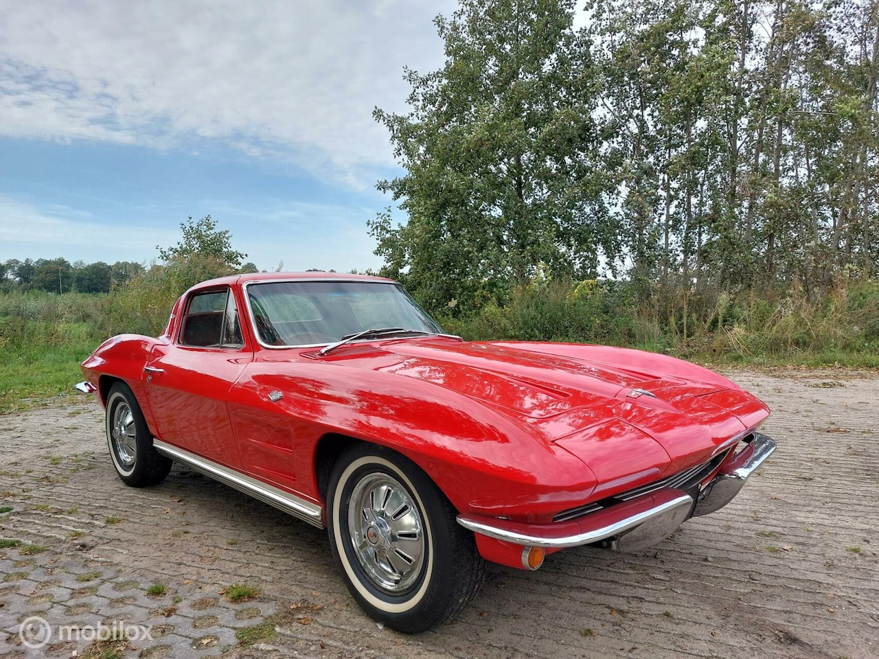 Chevrolet Corvette - C2 Sting Ray 5.4 V8 Coupe Matching Numbers - AutoWereld.nl