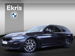 BMW 5-serie Touring - 530e xDrive Executive M-Sportpakket / Trekhaak / Head Up Display / Panoramadak / 19 '' /