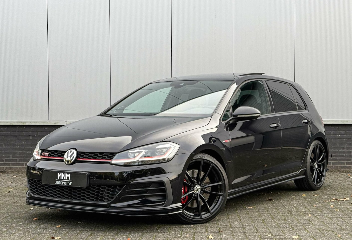 Volkswagen Golf - 2.0 TSI GTI TCR |Pano|Dyna|Keyless - AutoWereld.nl