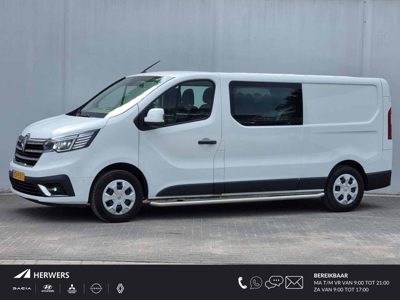 Renault Trafic - 2.0 dCi 130 T29 L2H1 DC Work Edition / Trekhaak (2500KG Trekgewicht) / 6 Persoons / Naviga - AutoWereld.nl