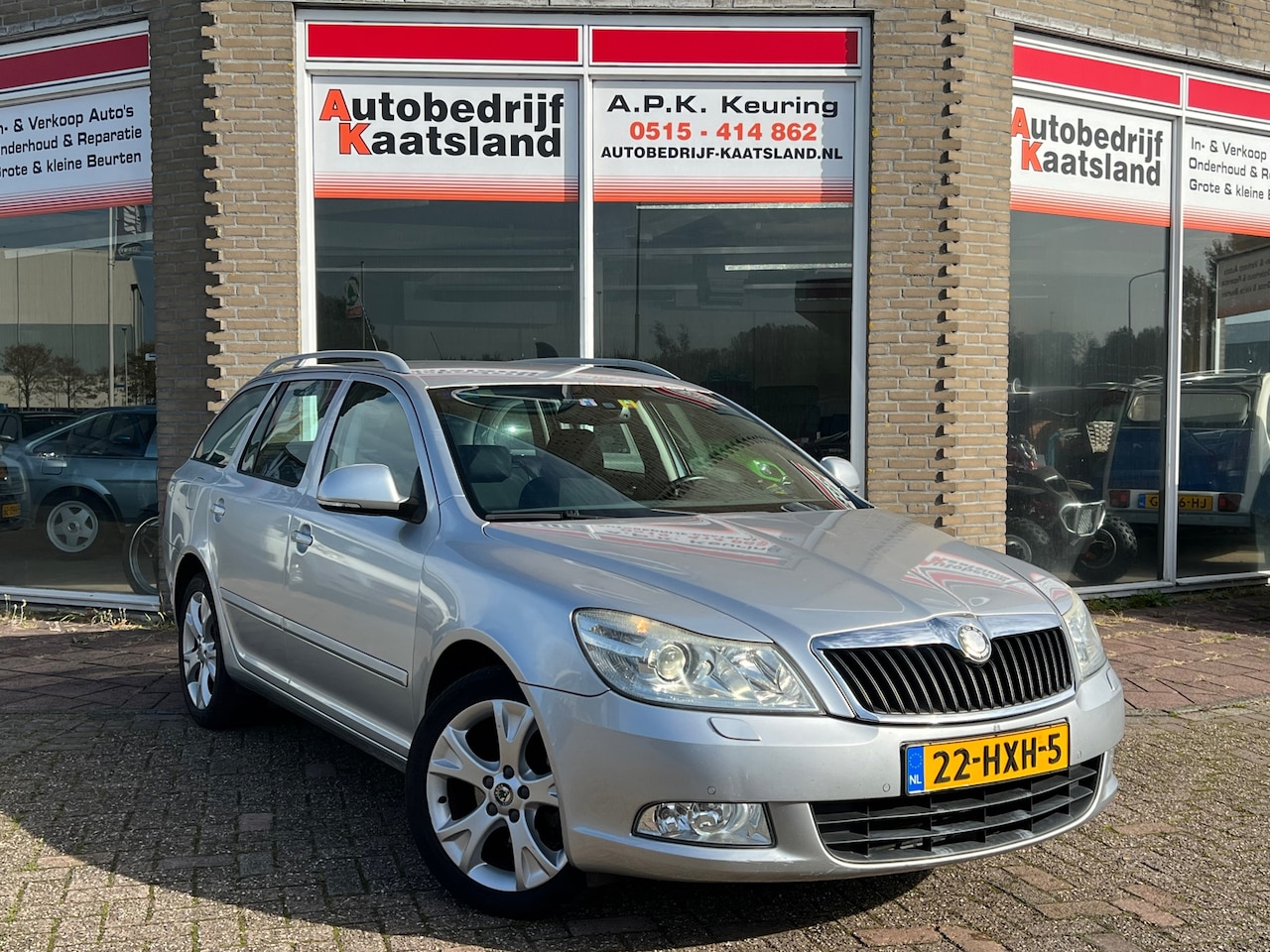 Skoda Octavia Combi - 1.4 TSI Elegance Business Line - Xenon - Navi - Trekhaak - AutoWereld.nl