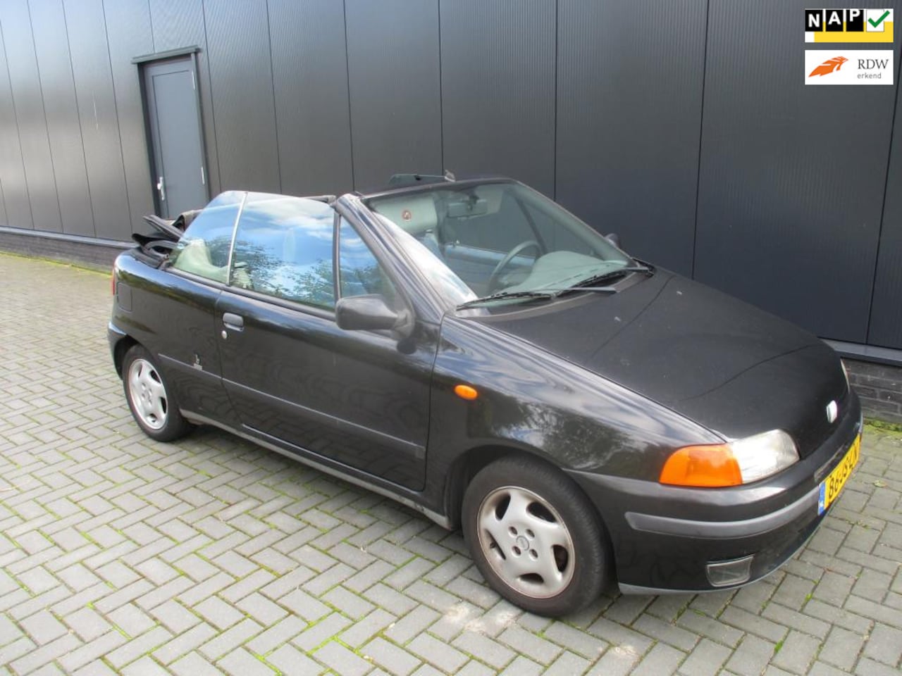 Fiat Punto Cabrio - 1.2 60 S Special / ELECTRISCH DAK - AutoWereld.nl