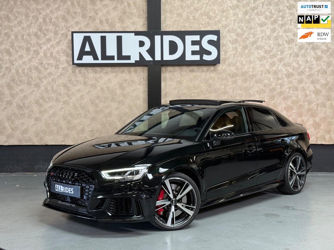 Audi A3 Limousine - 2.5 TFSI RS 3 quattro | pabo | schaalstoelen | virtual dash | keyless | DAB | Camera - AutoWereld.nl