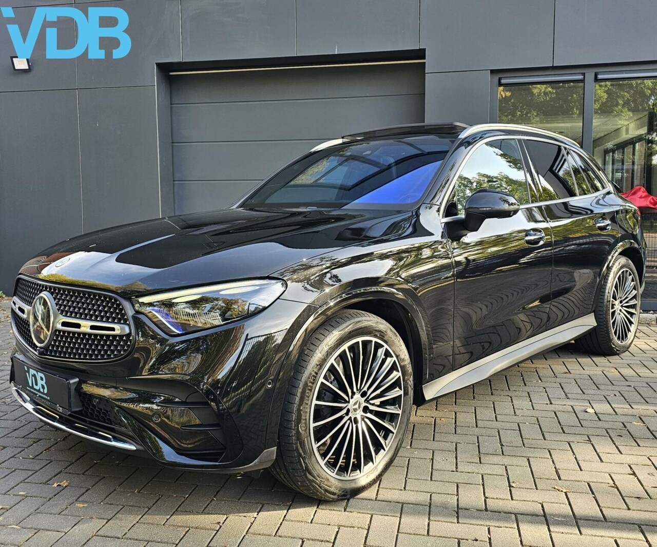 Mercedes-Benz GLC-klasse - 400e 4MATIC AMG NAVI 360 HEADUP LUCHT!! - AutoWereld.nl