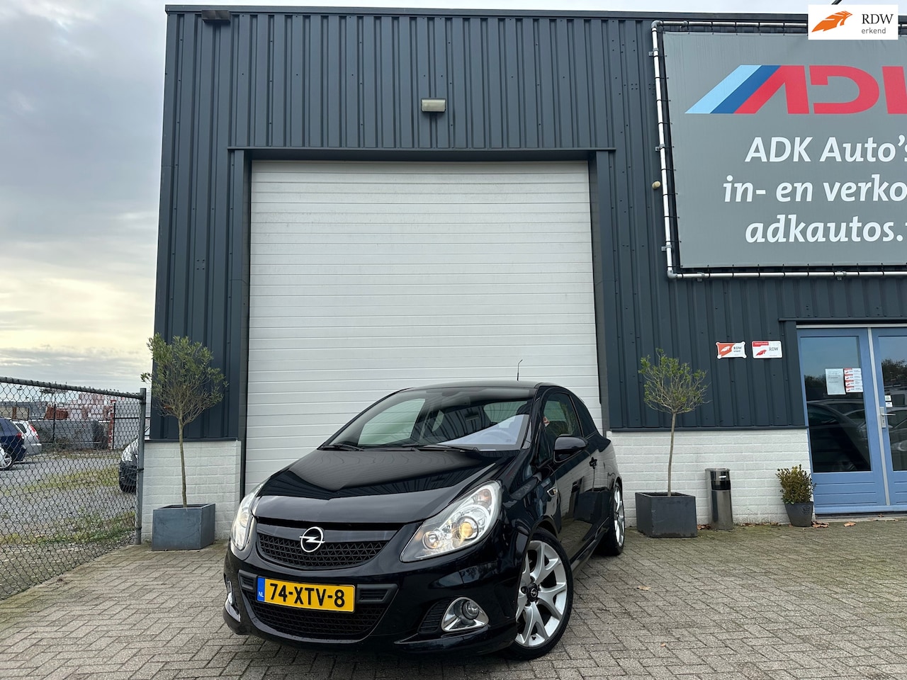 Opel Corsa - 1.6-16V T OPC NAVI/CRUISE/PDC/RECARO/LM VELGEN - AutoWereld.nl