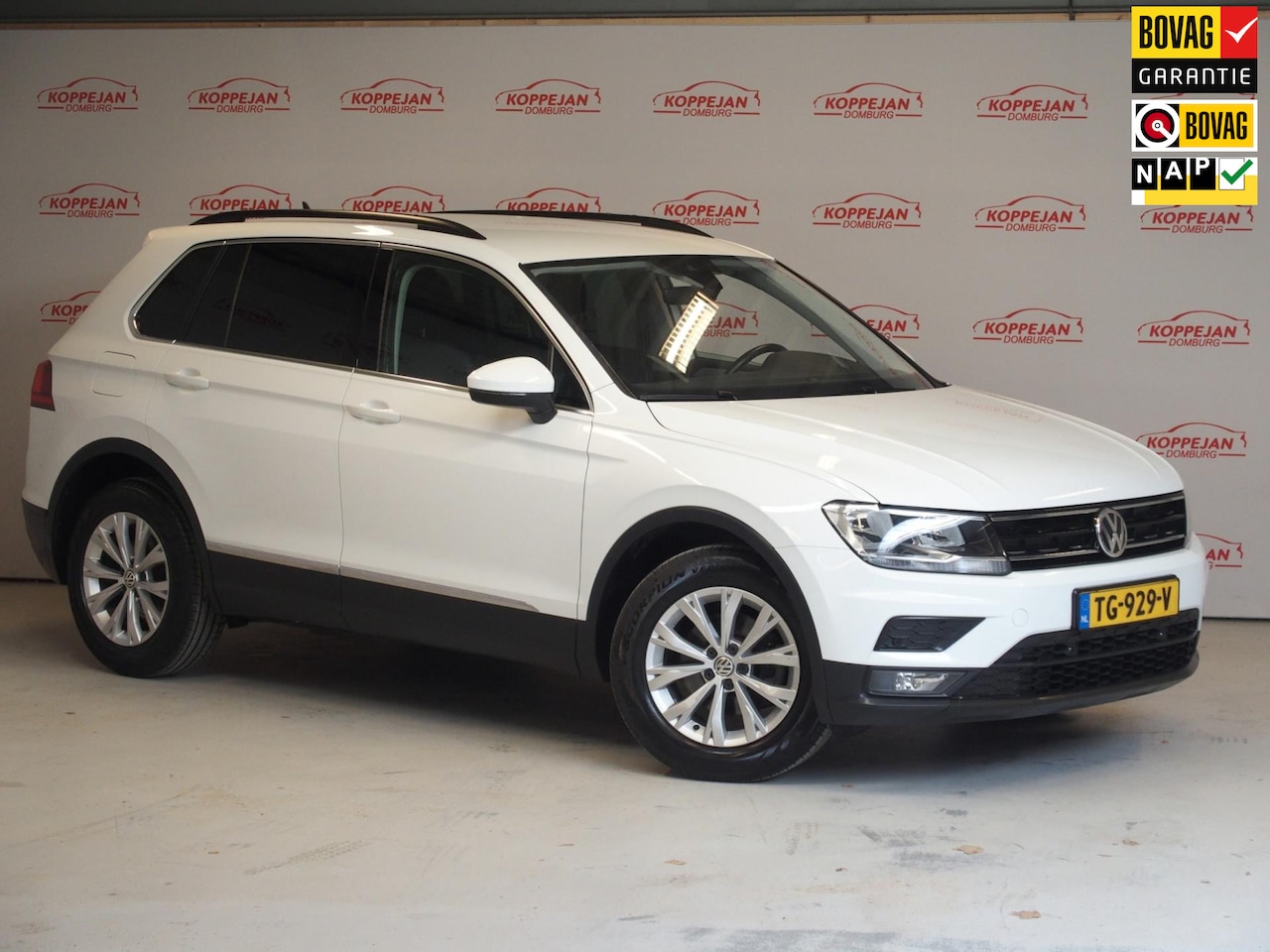 Volkswagen Tiguan - 1.4 TSI ACT Comfortline NL auto, ACC, Bliss, appconnect, - AutoWereld.nl