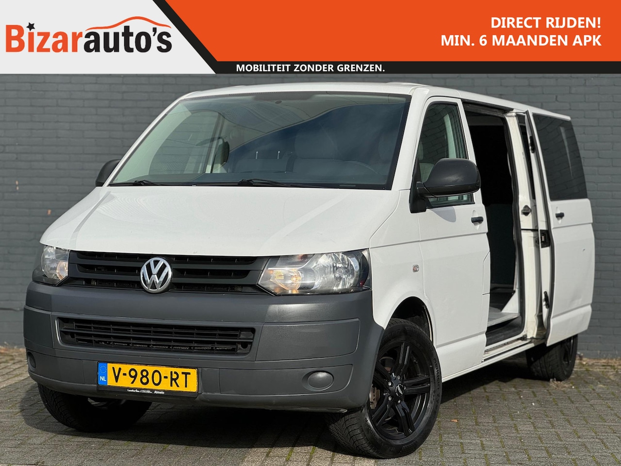 Volkswagen Transporter - 2.0 TDI L2H1 | 2x schuifdeur | Airco | Trekhaak - AutoWereld.nl