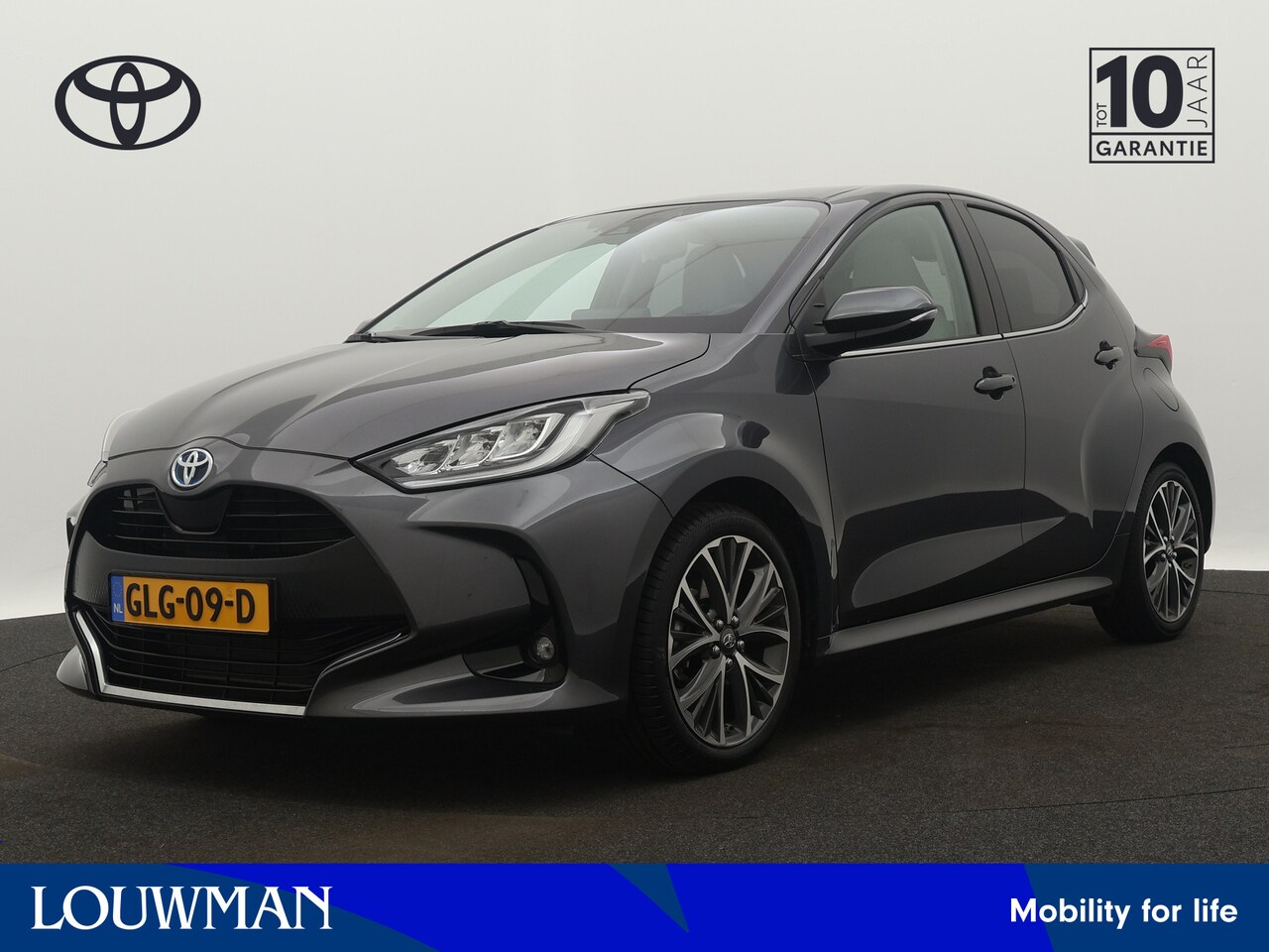 Toyota Yaris - 1.5 Hybrid Executive Limited | Stoelverwarming | Cloud Navigatie | - AutoWereld.nl