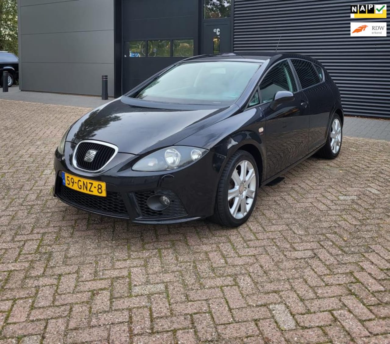 Seat Leon - 1.8 TFSI 25 Edition II 1.8 TFSI 25 Edition II, Clima, H6, FR-Line - AutoWereld.nl