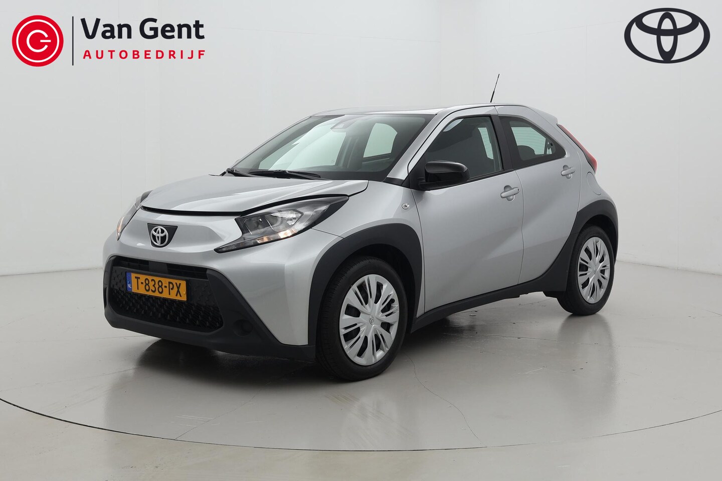 Toyota Aygo X - 1.0 VVT-i MT play 1.0 VVT-i MT play - AutoWereld.nl