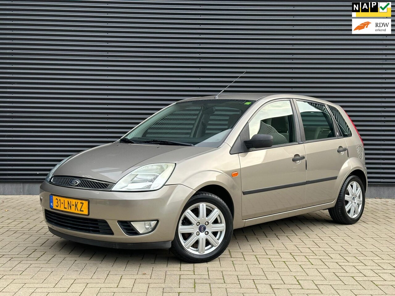 Ford Fiesta - 1.4-16V Ghia |AIRCO|SEMI-AUTOMAAT|RIJKLAAR|NWE APK - AutoWereld.nl