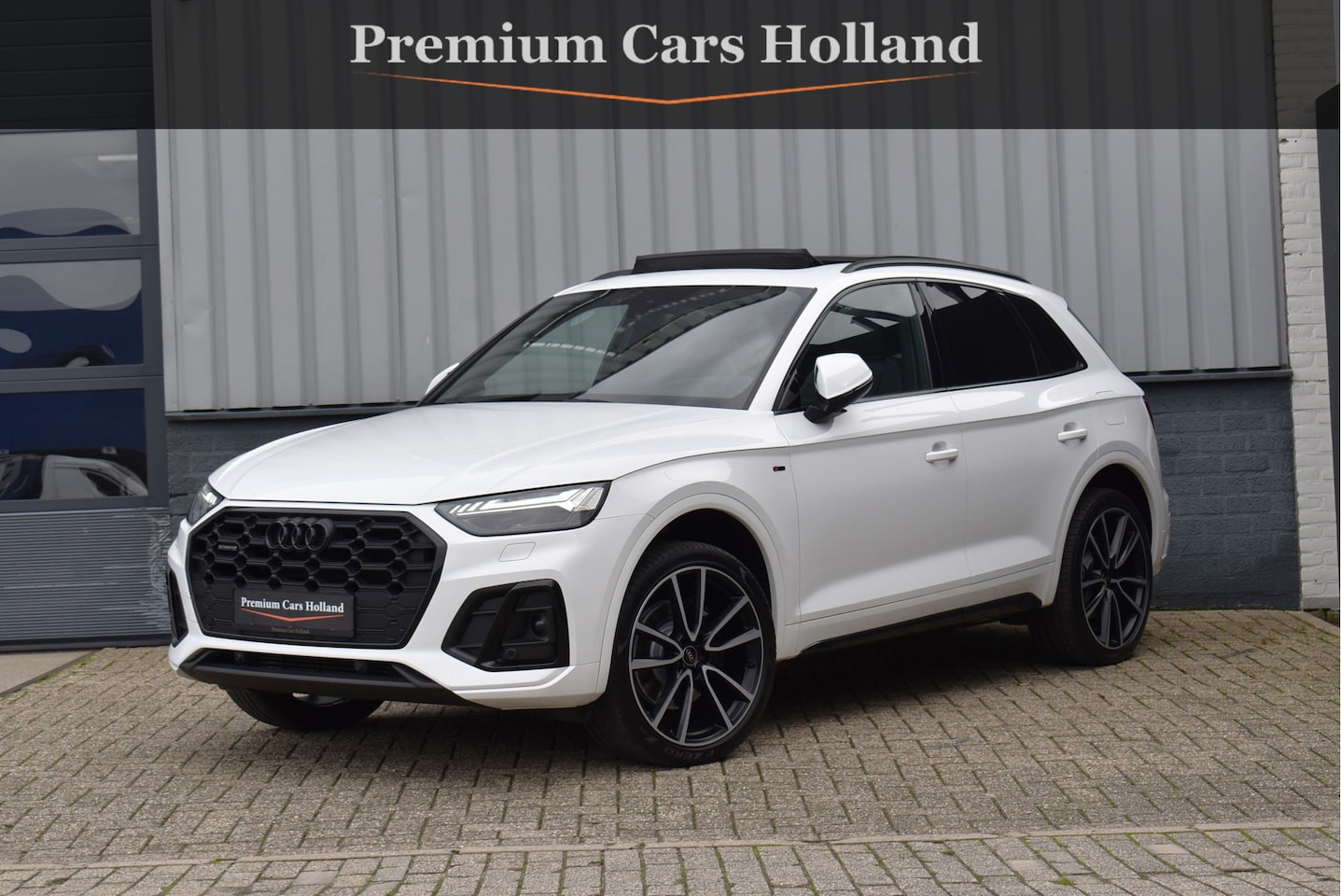 Audi Q5 SQ5 - 50 TFSI e S-Line 299 Pk Pano Leder Sfeer Navi Camera ACC Trekhaak Matrix SQ5 21 Inch - AutoWereld.nl