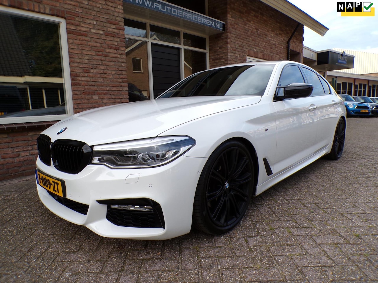 BMW 5-serie - 530d High Executive Automaat / M Pakket / Leder / Navi / Schuifdak / Head Up - AutoWereld.nl