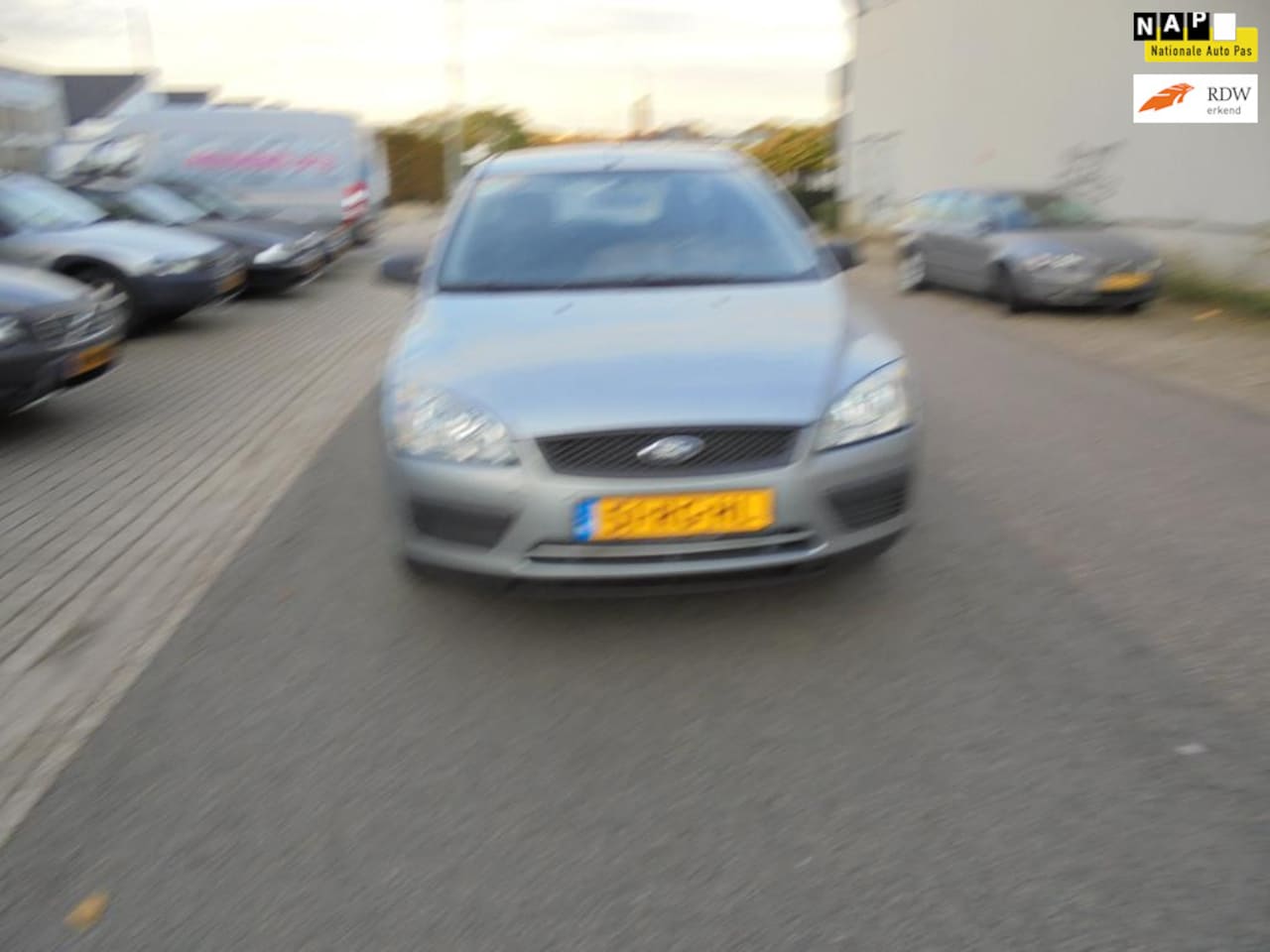 Ford Focus Wagon - 1.6-16V Trend 1.6-16V Trend - AutoWereld.nl