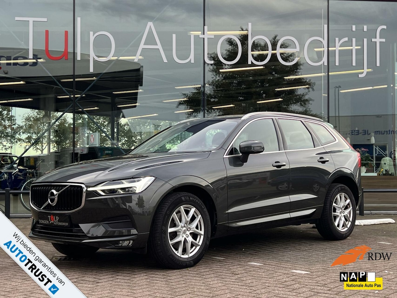 Volvo XC60 - 2.0 T4 MOMENTUM PRO GEARTRONIC 1e eig Dealer - AutoWereld.nl