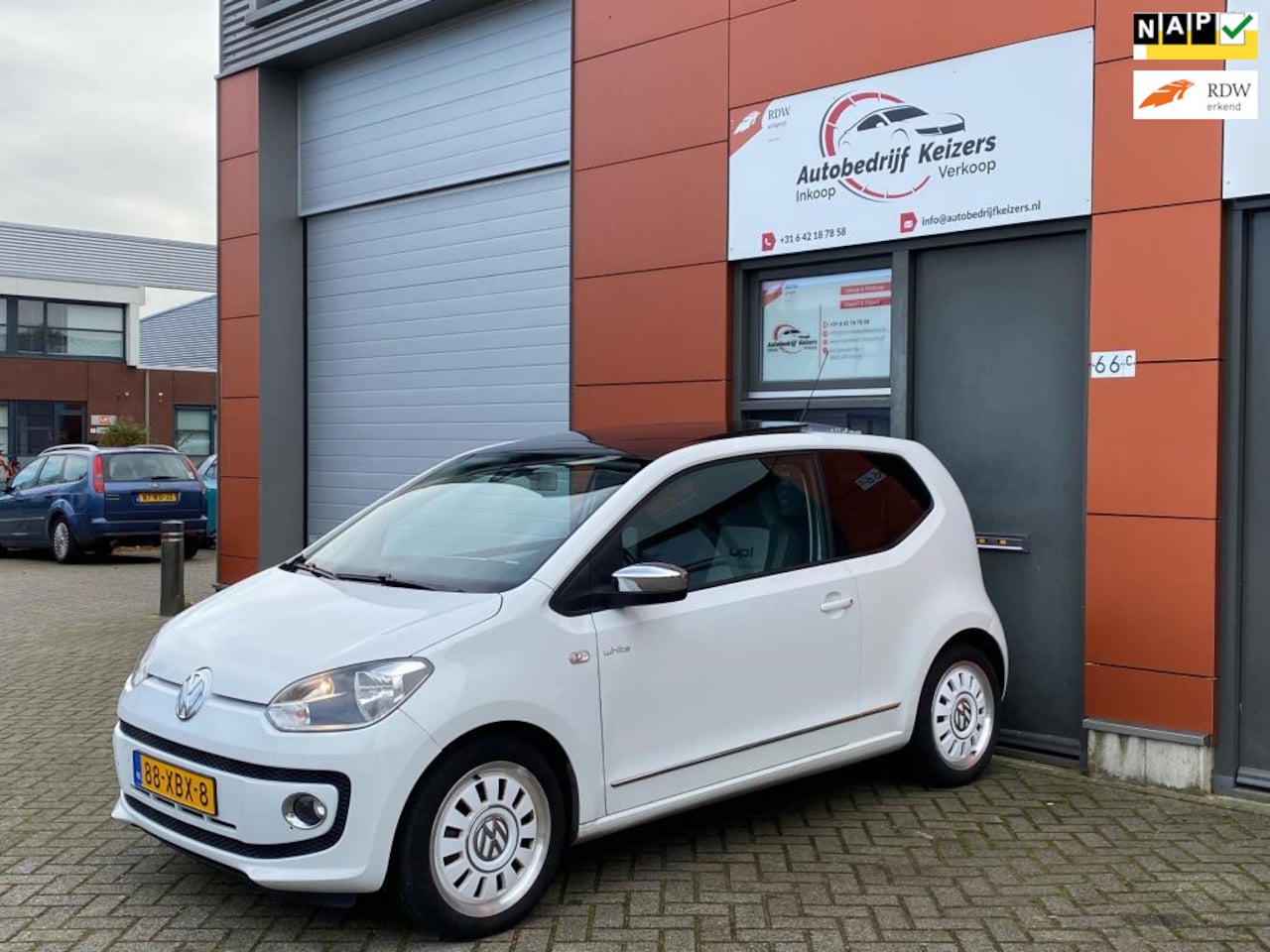 Volkswagen Up! - 1.0 high up! BlueMotion PANO AIRCO NAP - AutoWereld.nl