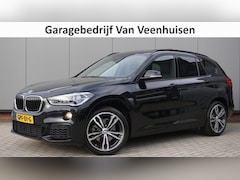 BMW X1 - xDrive25i 231PK M-Sport Pano.Dak Leder 19inch LM LED Head-up Shadow-Line Keyless Afn-Trekh