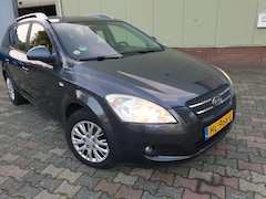 Kia Cee'd Sporty Wagon - CEE D-Sporty Wagon-1.6 CRDI-X-tra