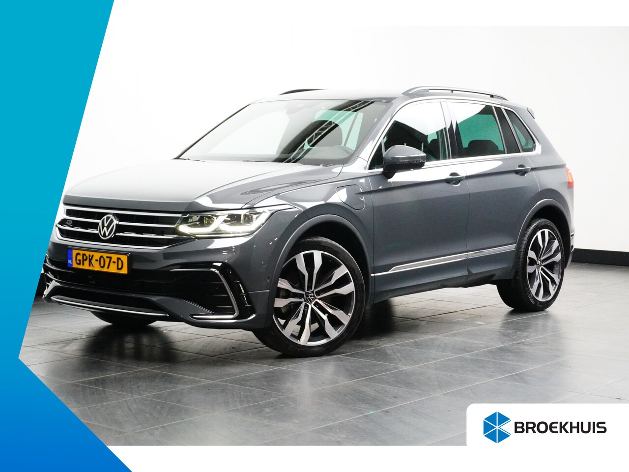 Volkswagen Tiguan - 1.4 TSI 245 pk eHybrid R-Line Business 6-DSG | Trekhaak wegklapbaar | Achteruitrijcamera | - AutoWereld.nl