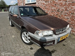 Volvo V70 XC - 2.5 T AWD lekke koppakking