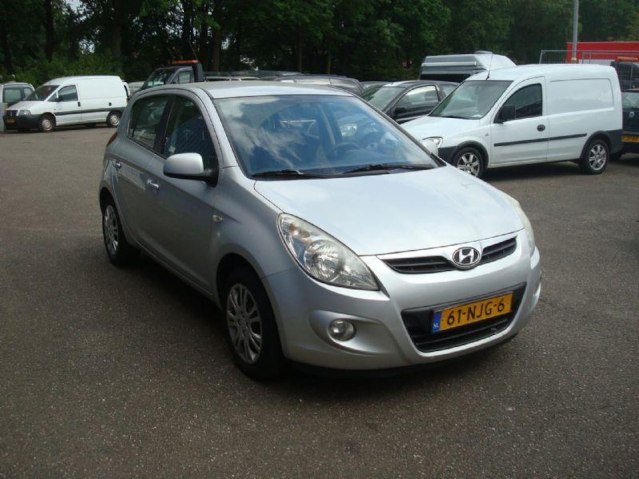 Hyundai i20 - 1.2i DynamicVersion - AUTO IS ALLEEN VOOR EXPORT - Rammel in de motor - 5 deurs - Elec. ra - AutoWereld.nl