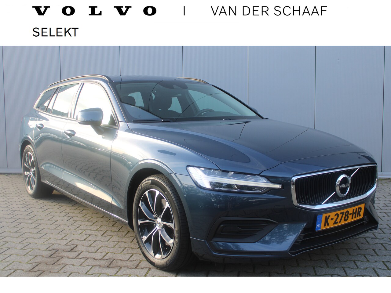 Volvo V60 - B3 Momentum Advantage | Trekhaak | Dealer onderhouden | Apple CarPlay - AutoWereld.nl