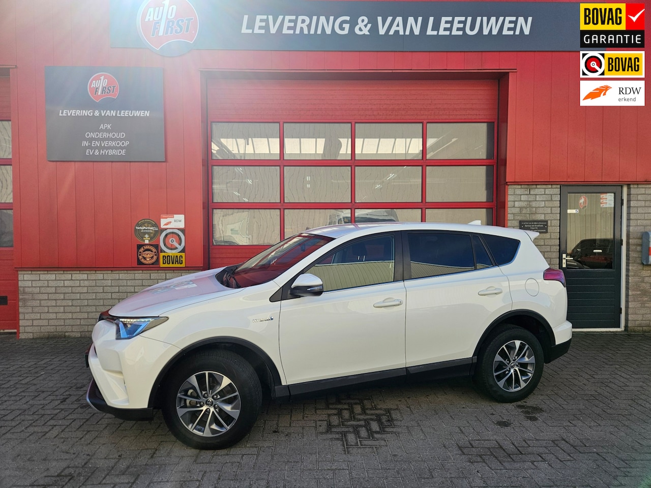 Toyota RAV4 - 2.5 Hybrid Style 2.5 Hybrid Style - AutoWereld.nl