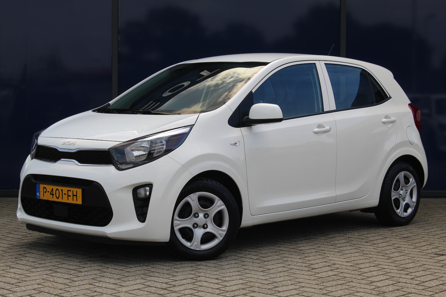 Kia Picanto - 1.0 ComfortLine 5D | Airco | Cruise C. All Season | Bluetooth | Centrale vergrendeling - AutoWereld.nl