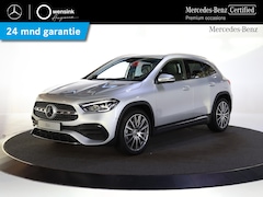 Mercedes-Benz GLA-Klasse - 180 AMG Line | Sfeerverlichting | Apple Carplay | Stoelverwarming | Getinte Ruiten | Parkt