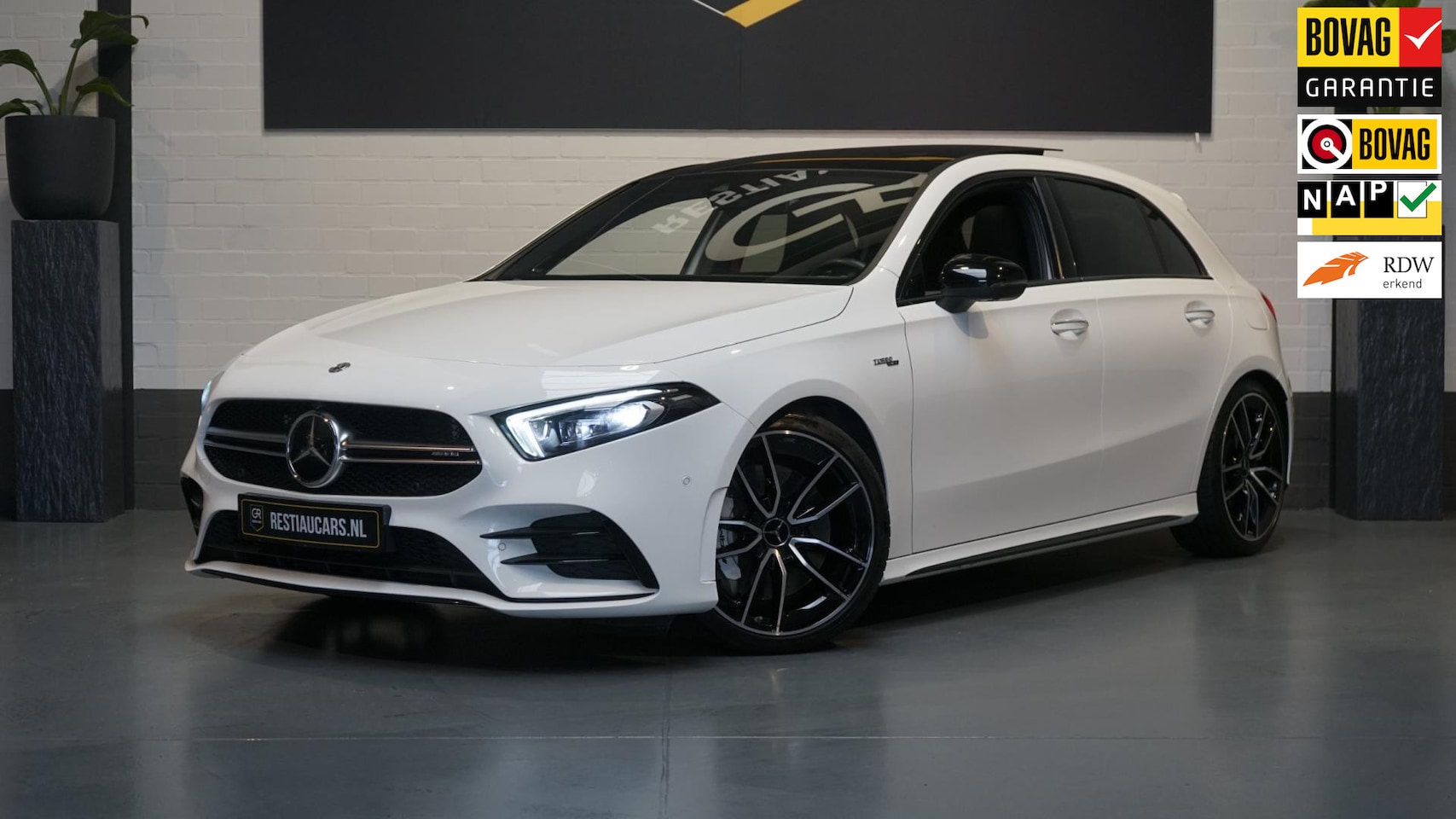 Mercedes-Benz A-klasse - A35 AMG 4MATIC Premium ACC-360 CAMERA-BURMESTER-ELEKTR MEMORY-PANO-WINTER - AutoWereld.nl