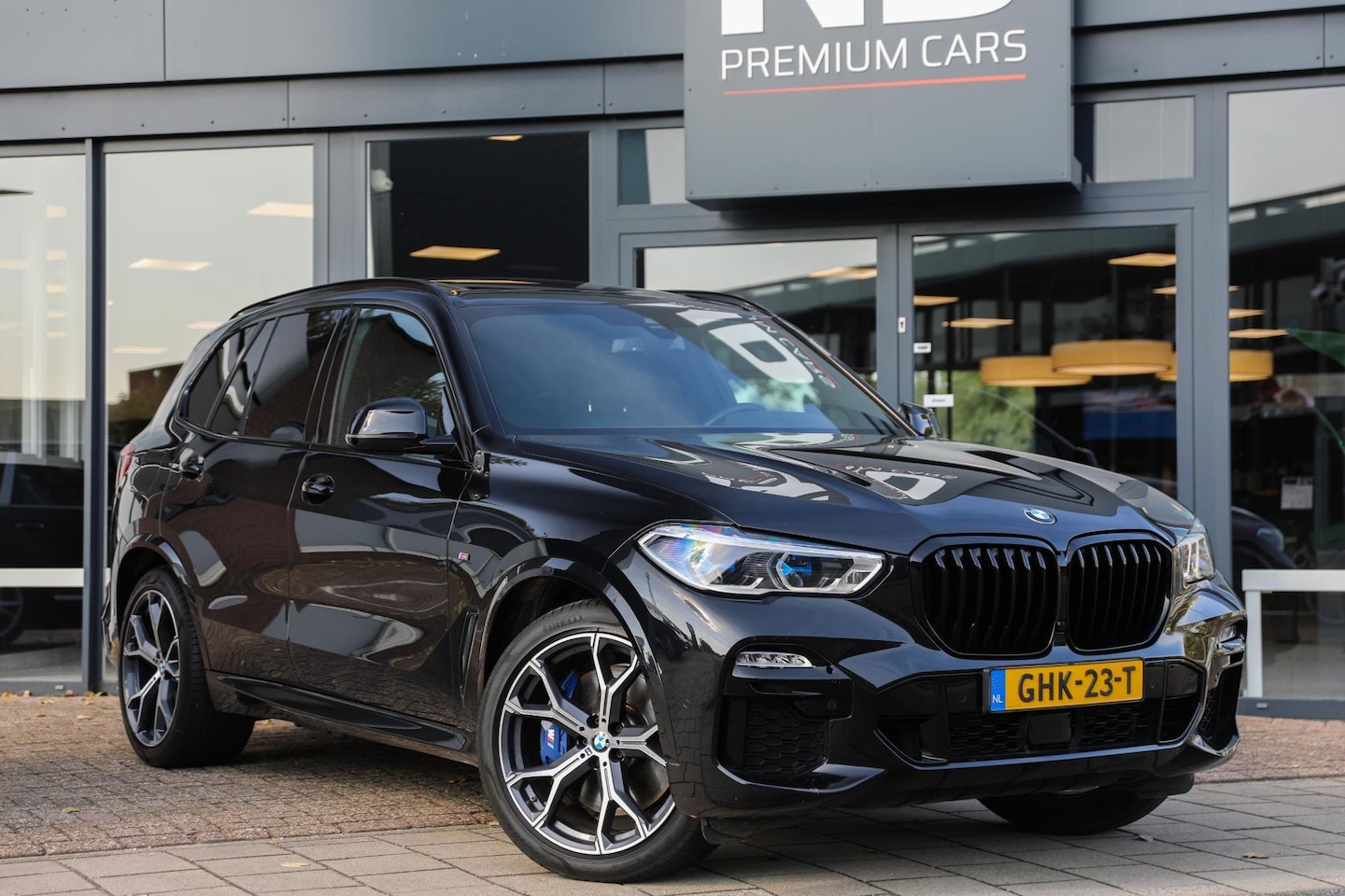 BMW X5 - xDrive45e High Executive | M-Sport | Schuif- kanteldak | 21'' | LASER LIGHT - AutoWereld.nl