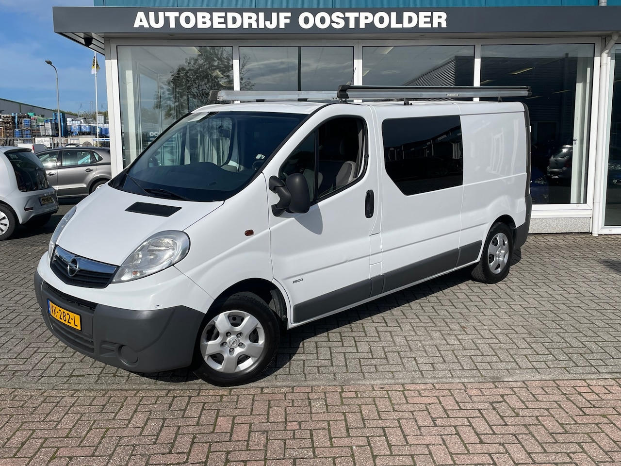 Opel Vivaro - 2.0 CDTI L2H1 DC Selection EcoFLEX 2.0 CDTI L2H1 DC Selection EcoFLEX - AutoWereld.nl